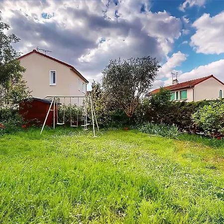 Maison Climatisee Avec Jardin Proche Monnet, Mermoz Rungis